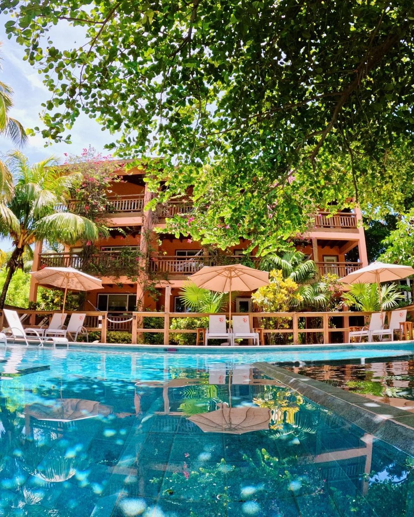 Hotel Posada Seremein ,West Bay ,Roatan Exterior photo